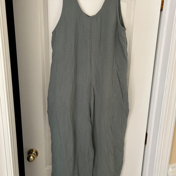 Isabel Maternity by Ingrid & Isabel | Gauze Maternity Jumpsuit | XXL - Picture 5 of 8